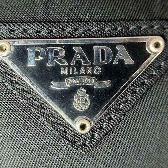 Black Prada tessuto nylon zip around wallet - Picture 2 of 16